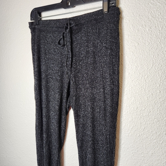 Old Navy Gray Leggings with Tapered Fit and Elastic Waistband Women Size Large - Picture 4 of 5